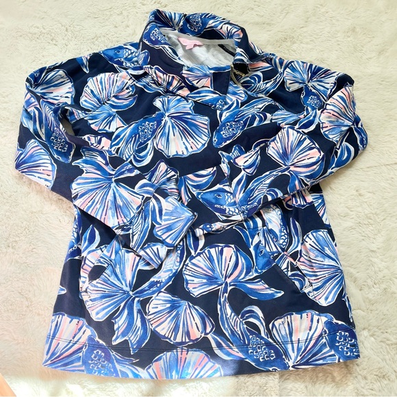 Lilly Pulitzer Booker Seashells Popover In Reel Life Shirt Womens medium
 Blue - Picture 2 of 4